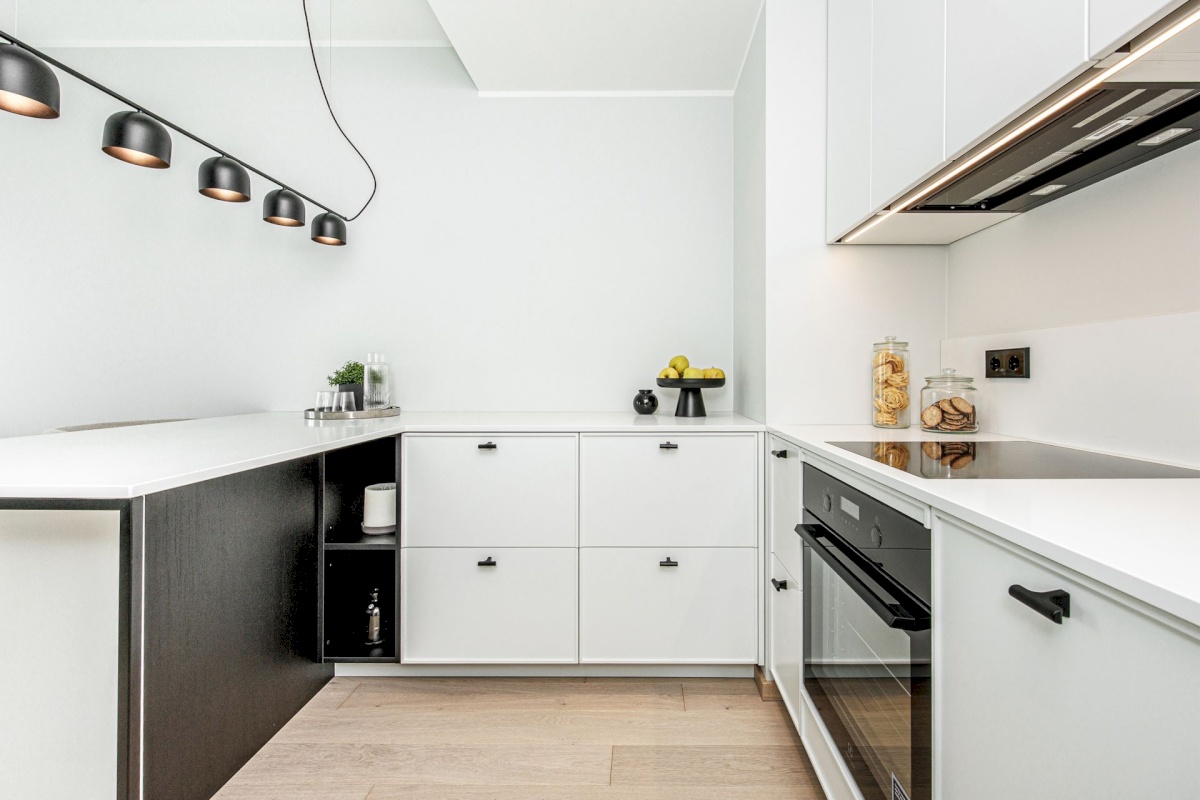 Tallinn, Nõmme linnaosa, Vabaduse pst 170