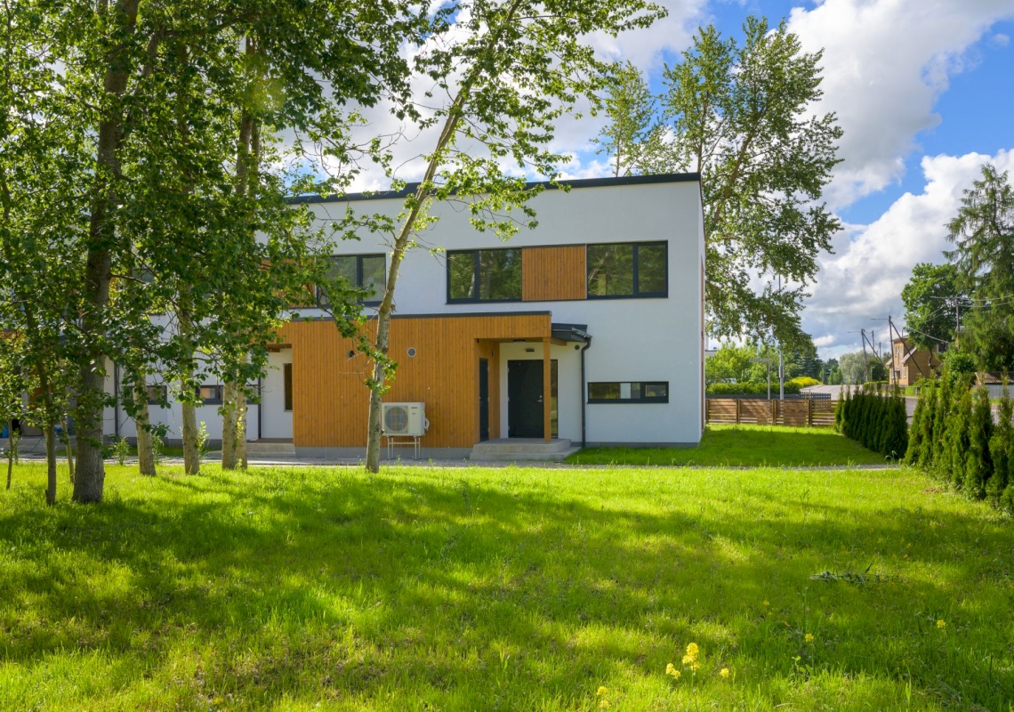 Rakvere linn, Mõisavälja 3