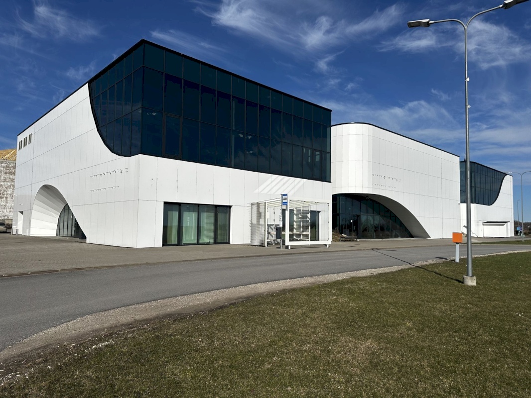 Saaremaa vald, Kuressaare linn, Merikotka 1