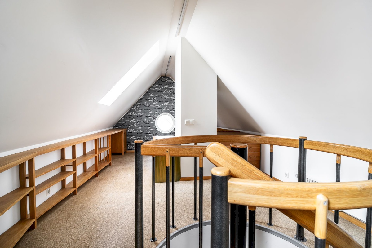 Tallinn, Kesklinna linnaosa, Kadriorg, Oru 12