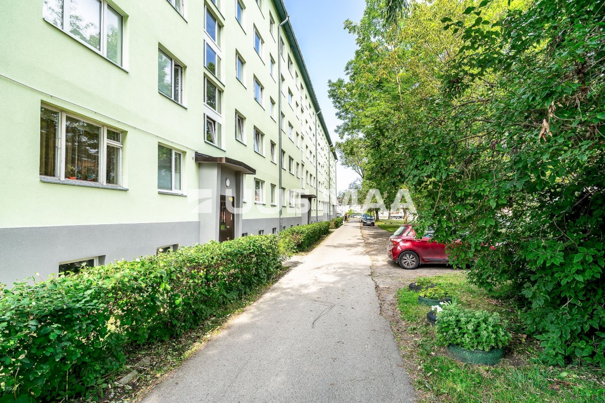Tallinn, Põhja-Tallinna linnaosa, Tööstuse 75