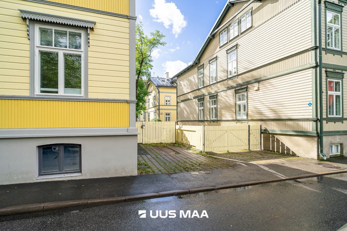 Tallinn, Kesklinna linnaosa, Kadriorg, J. Köleri tn 14