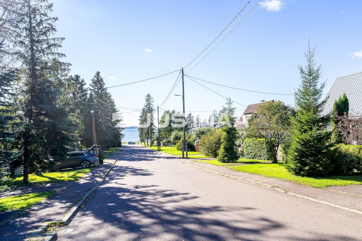 Tallinn, Pirita linnaosa, Merivälja, Väina tee 12