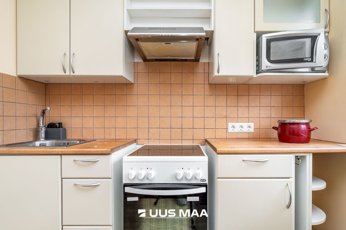 Tallinn, Haabersti linnaosa, Väike-Õismäe, Õismäe tee 120