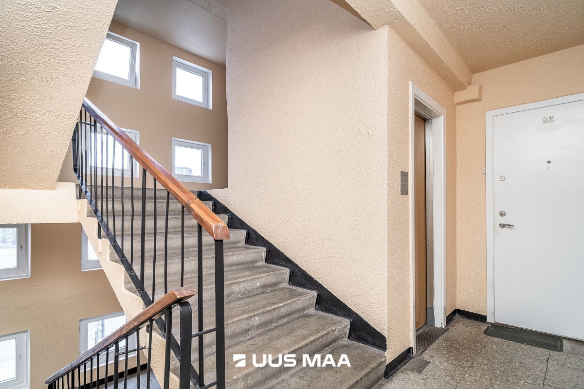 Tallinn, Haabersti linnaosa, Väike-Õismäe, Õismäe tee 120