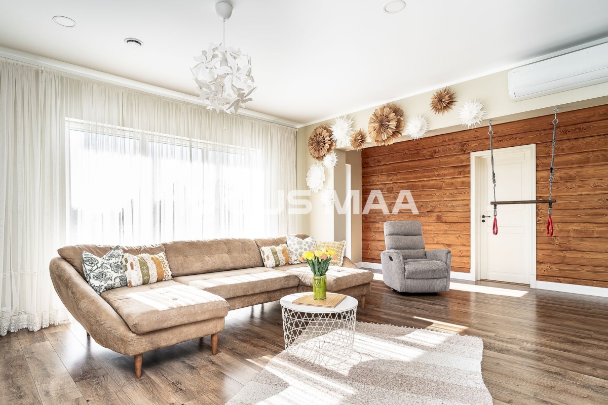 Saku vald, Kiisa alevik, Ristiku tn 5