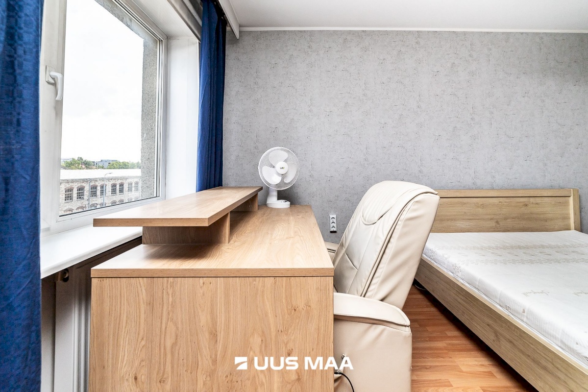 Tallinn, Kesklinna linnaosa, Pärnu mnt 76