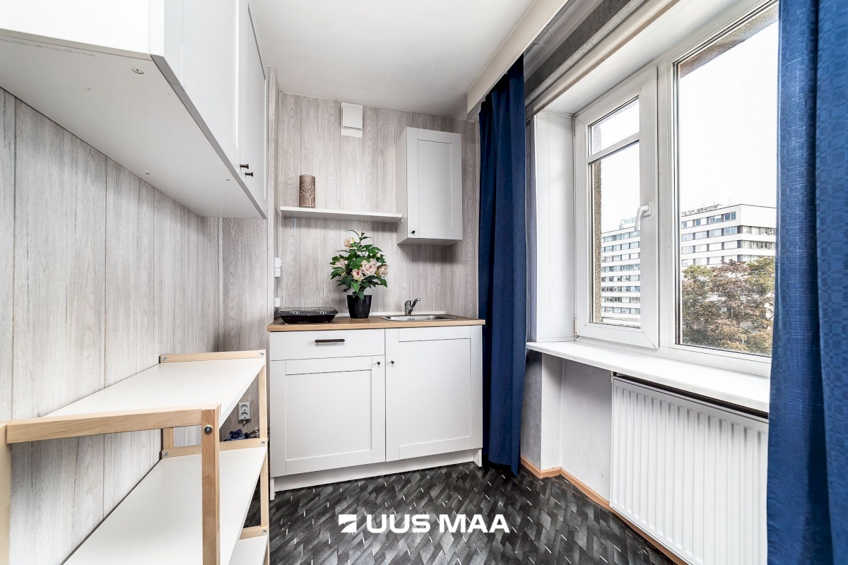 Tallinn, Kesklinna linnaosa, Pärnu mnt 76