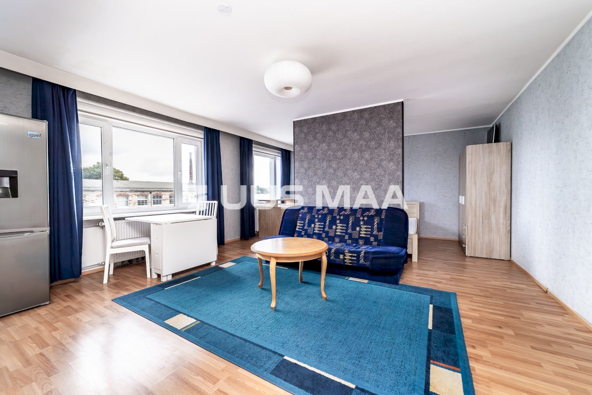 Tallinn, Kesklinna linnaosa, Pärnu mnt 76