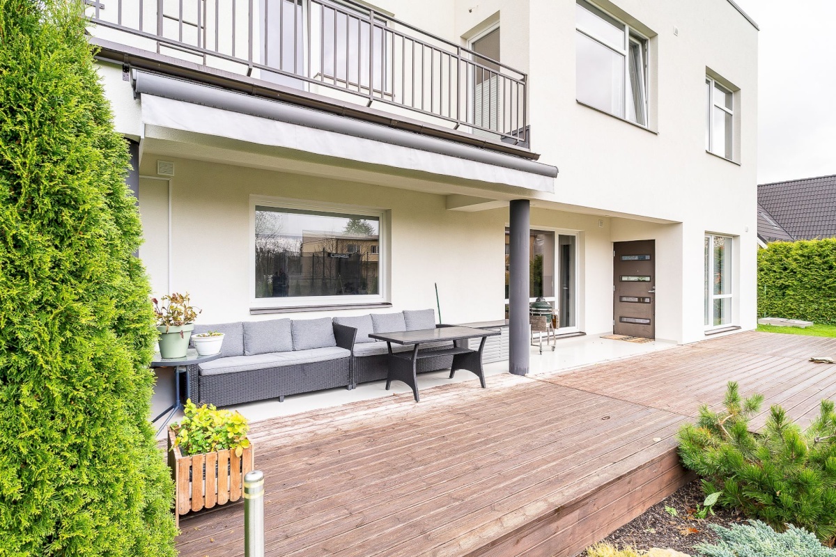 Keila linn, Hommiku 9