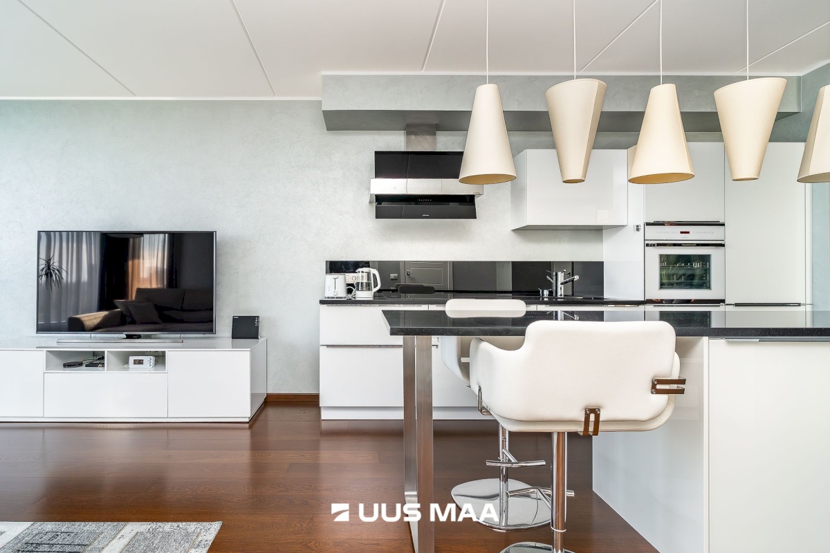 Tallinn, Lasnamäe linnaosa, Võidujooksu tn 1