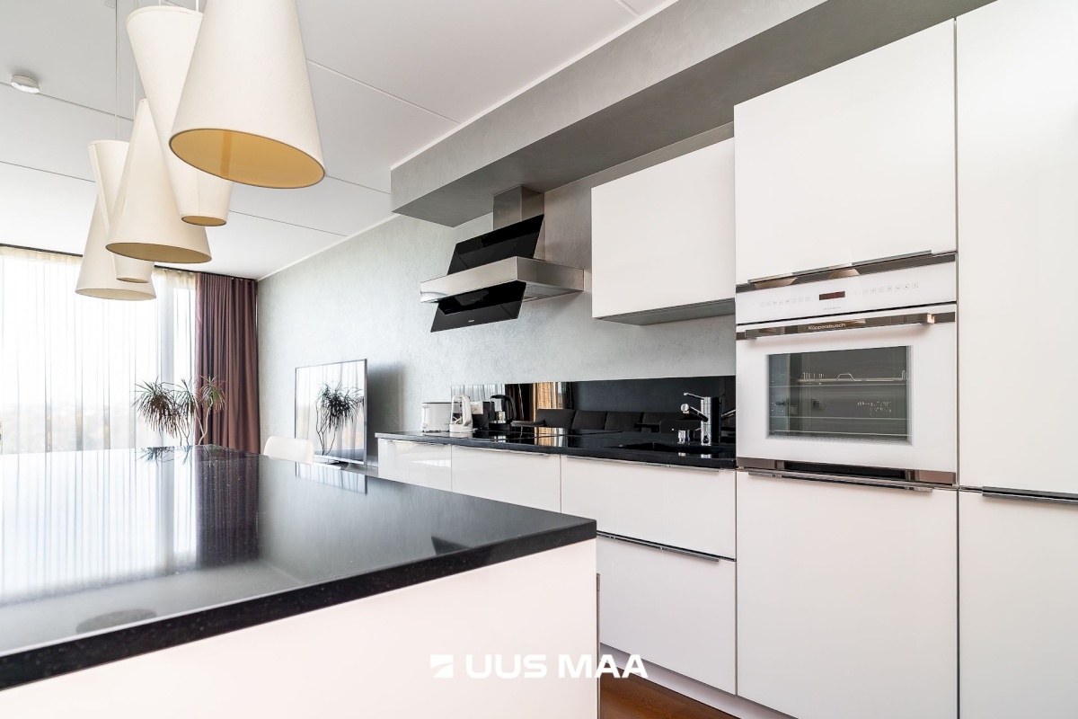 Tallinn, Lasnamäe linnaosa, Võidujooksu tn 1