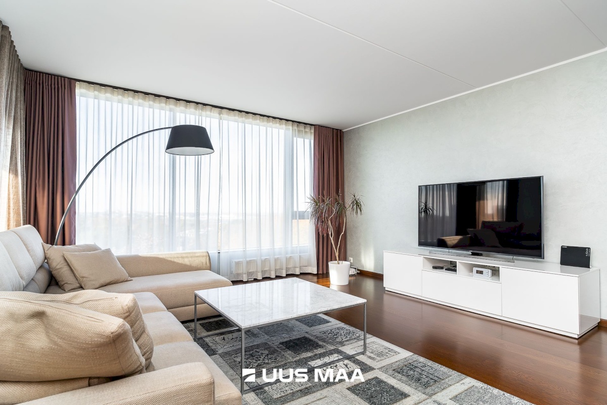 Tallinn, Kesklinna linnaosa, Võidujooksu tn 1