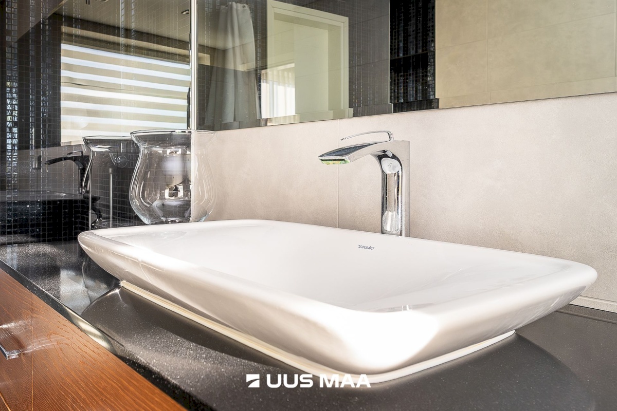 Tallinn, Kesklinna linnaosa, Võidujooksu tn 1