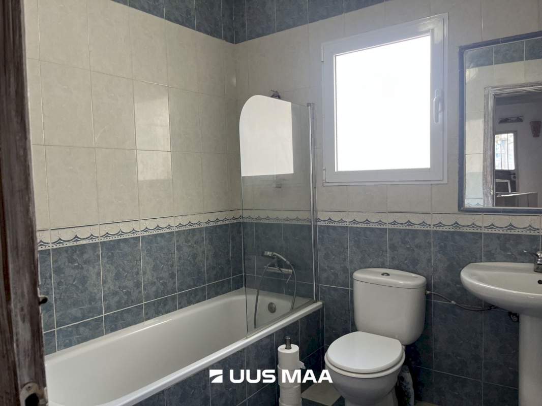 Sevilla, C. Puerto 84