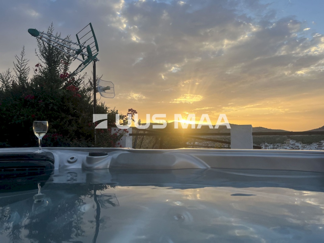 Sevilla, C. Puerto 84