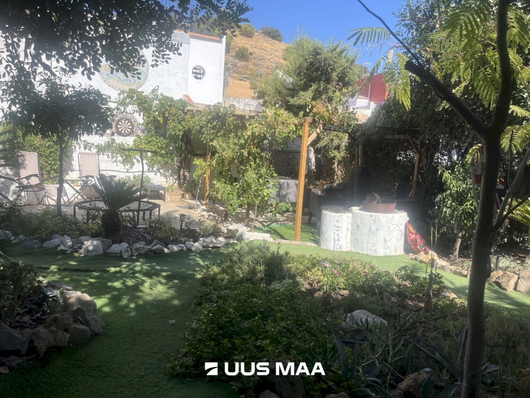 Sevilla, C. Puerto 84