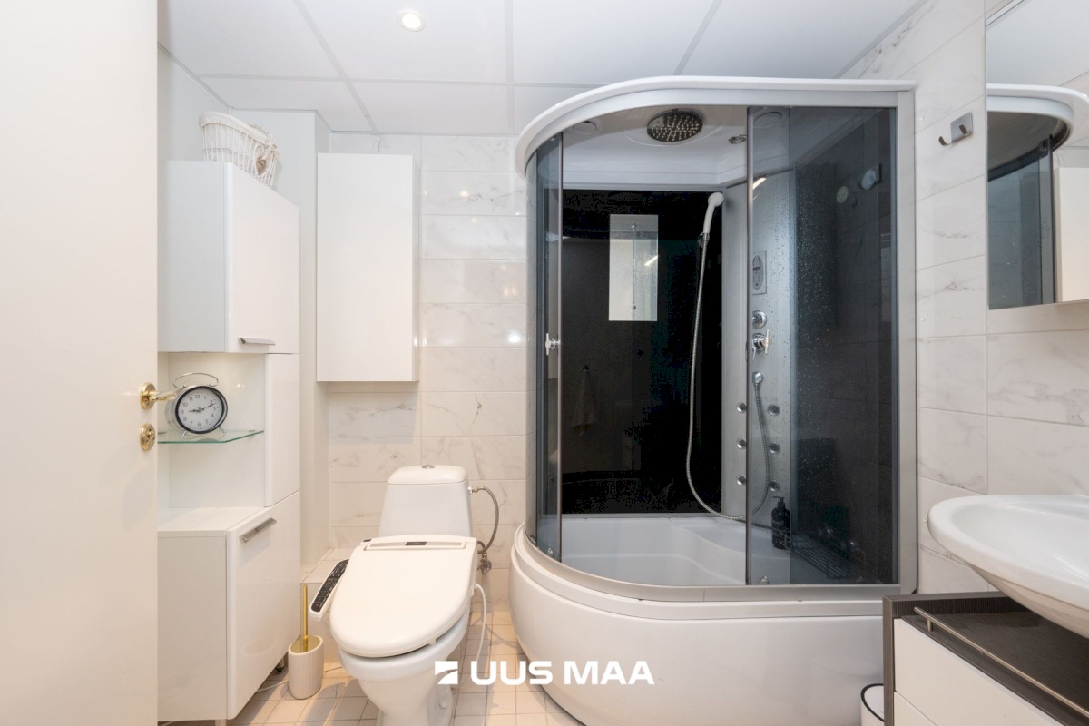 Tallinn, Lasnamäe linnaosa, Mustakivi tee 25