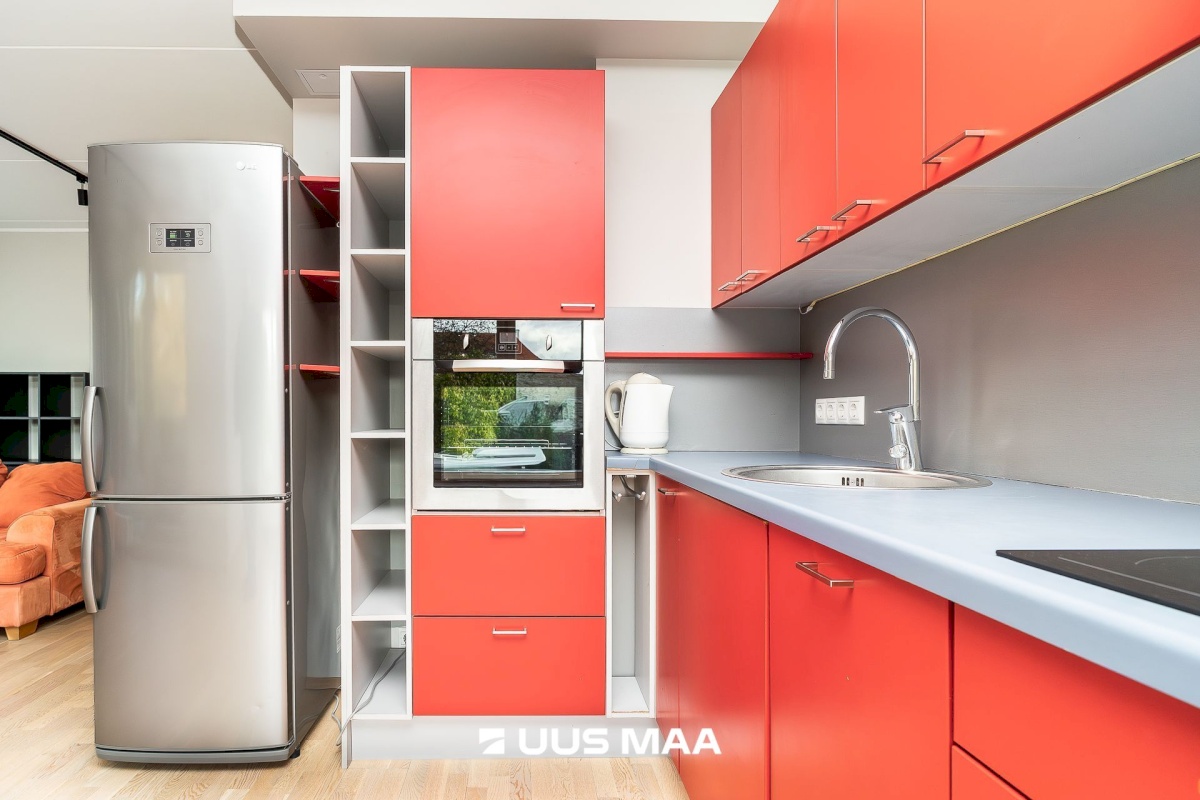 Tallinn, Põhja-Tallinna linnaosa, Kalamaja, Vabriku 8a