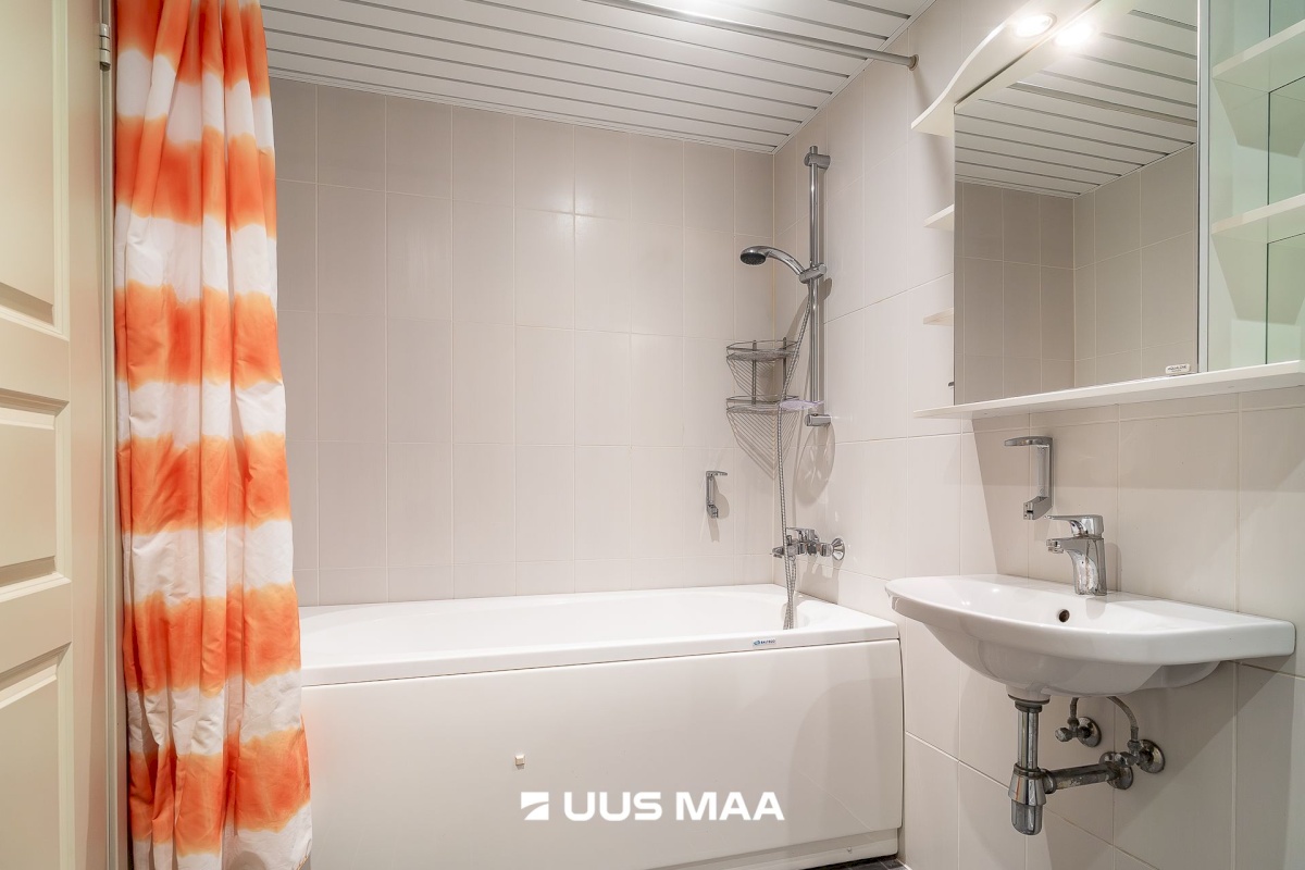 Tallinn, Põhja-Tallinna linnaosa, Kalamaja, Vabriku 8a