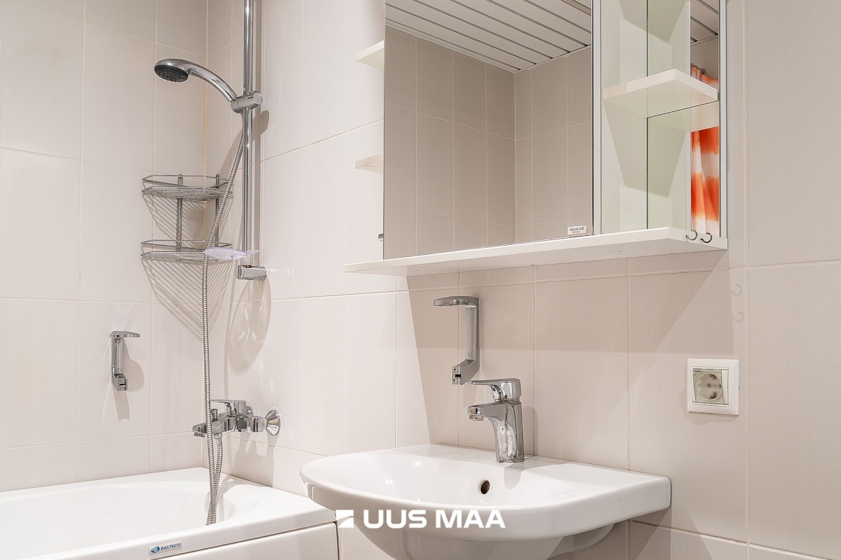 Tallinn, Põhja-Tallinna linnaosa, Kalamaja, Vabriku 8a