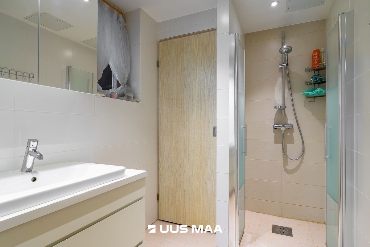 Tallinn, Kesklinna linnaosa, Staadioni tn 4