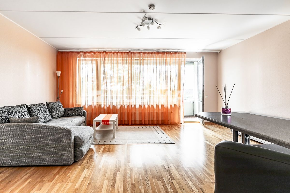 Tallinn, Mustamäe linnaosa, Keskuse 14a