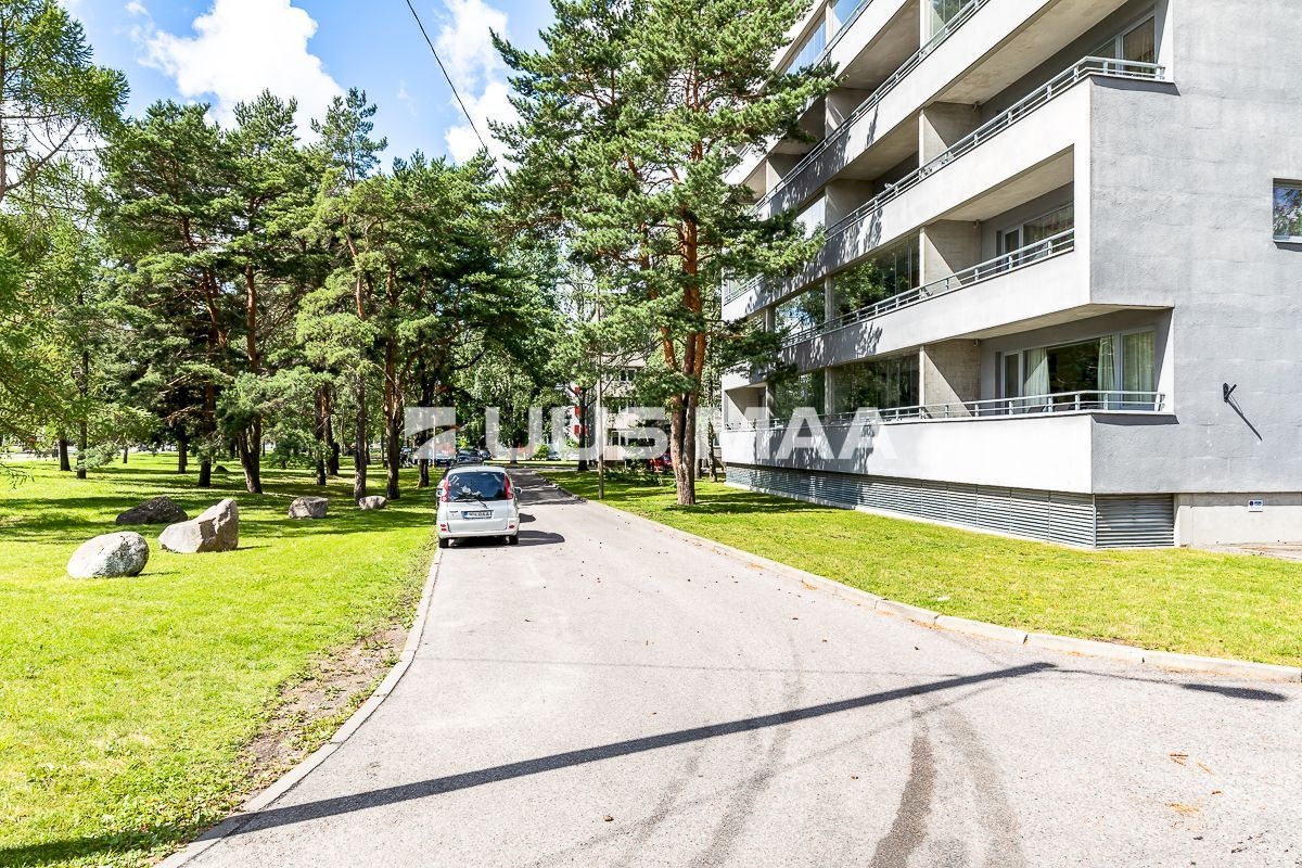 Tallinn, Mustamäe linnaosa, Keskuse 14a