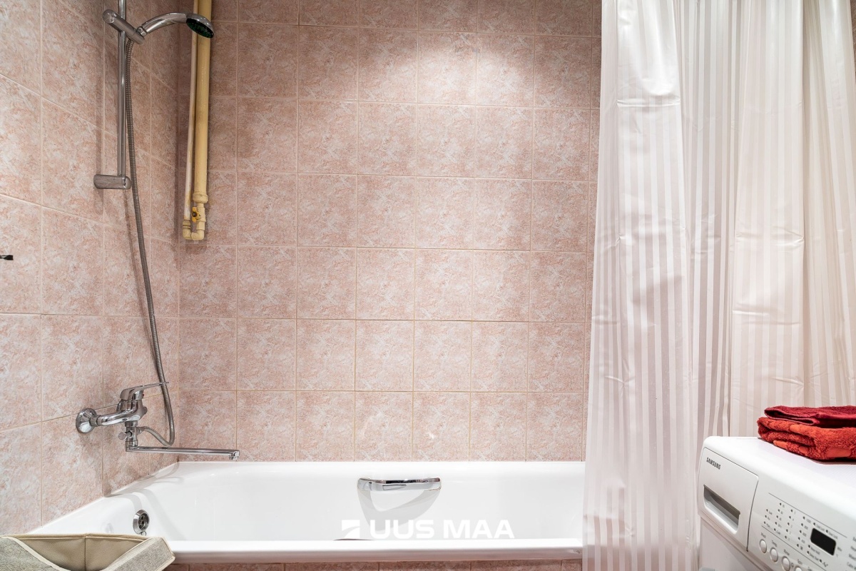 Tallinn, Lasnamäe linnaosa, Majaka tn 36