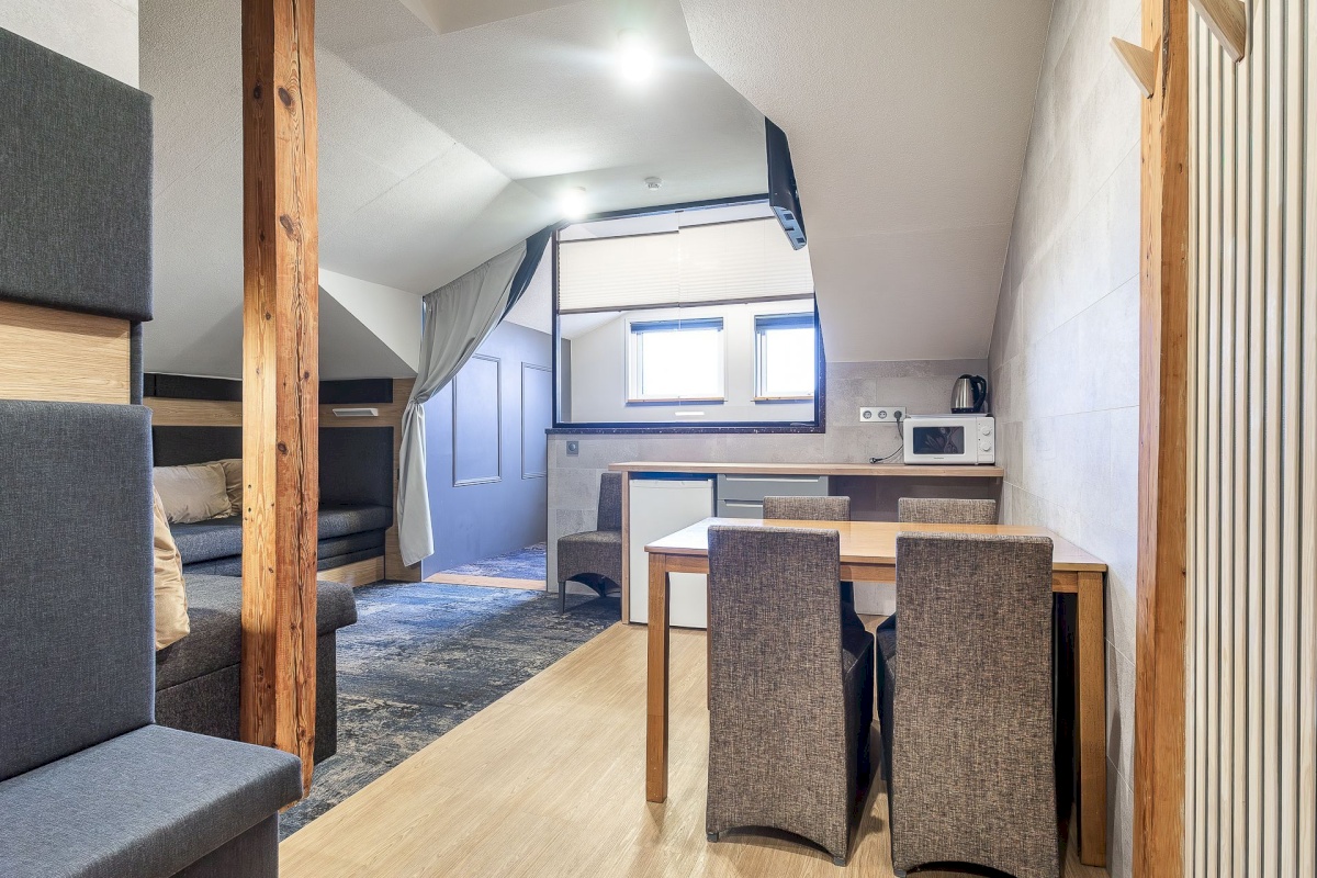 Pärnu linn, Pärnu linn, Rannarajoon, Sadama 13