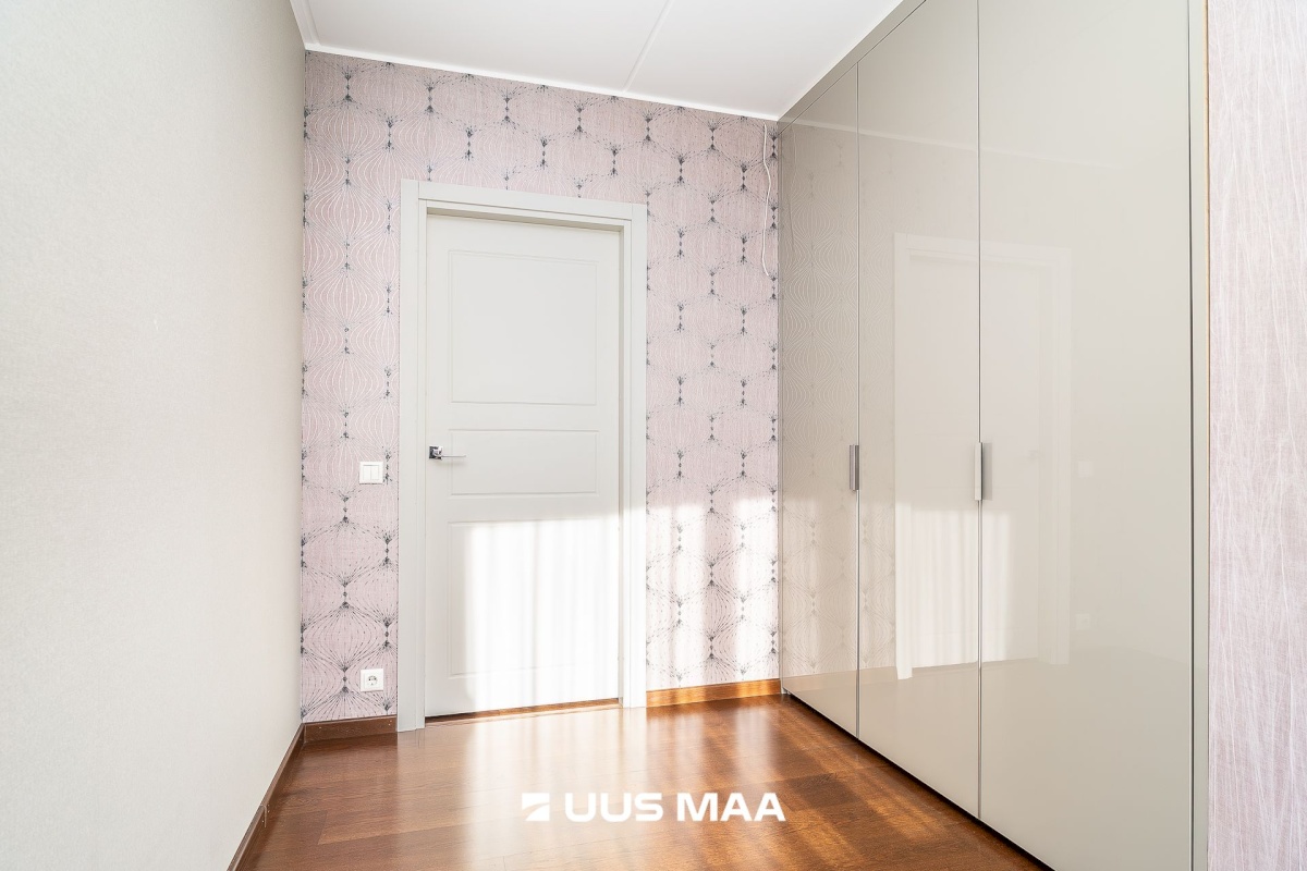 Tallinn, Lasnamäe linnaosa, Võidujooksu tn 1