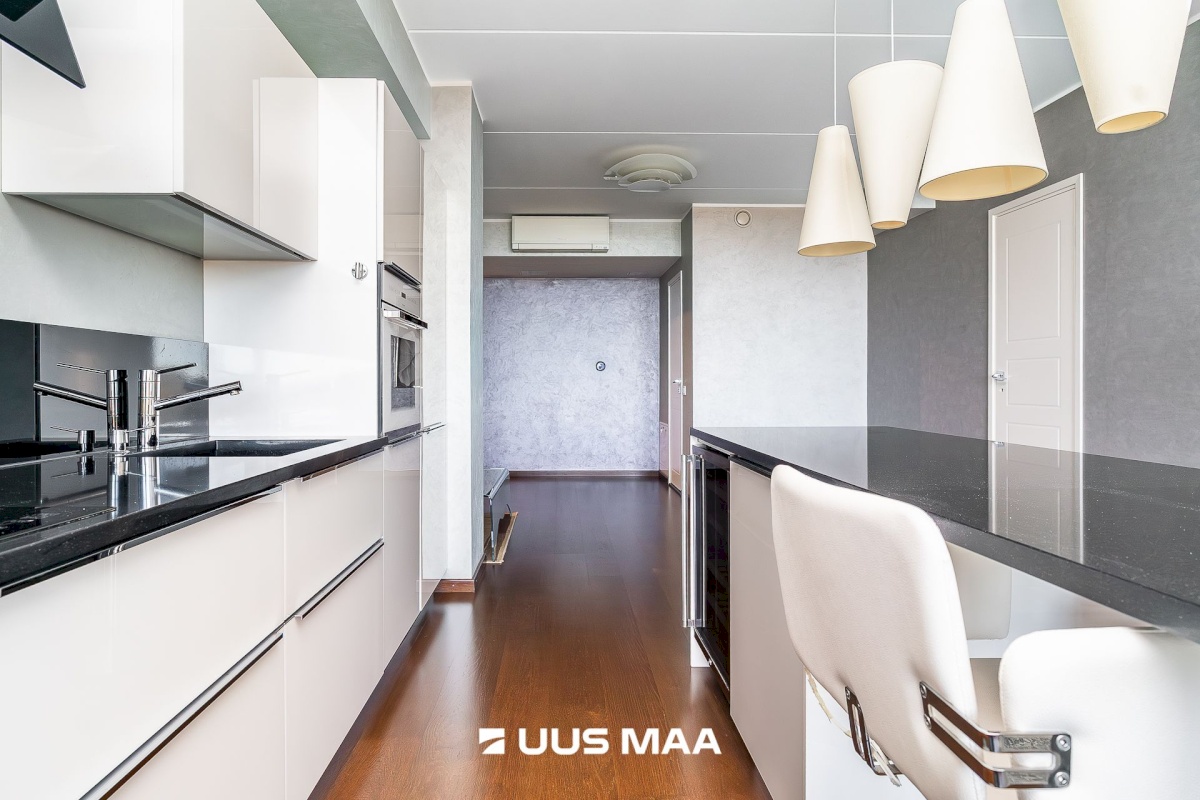 Tallinn, Kesklinna linnaosa, Võidujooksu tn 1