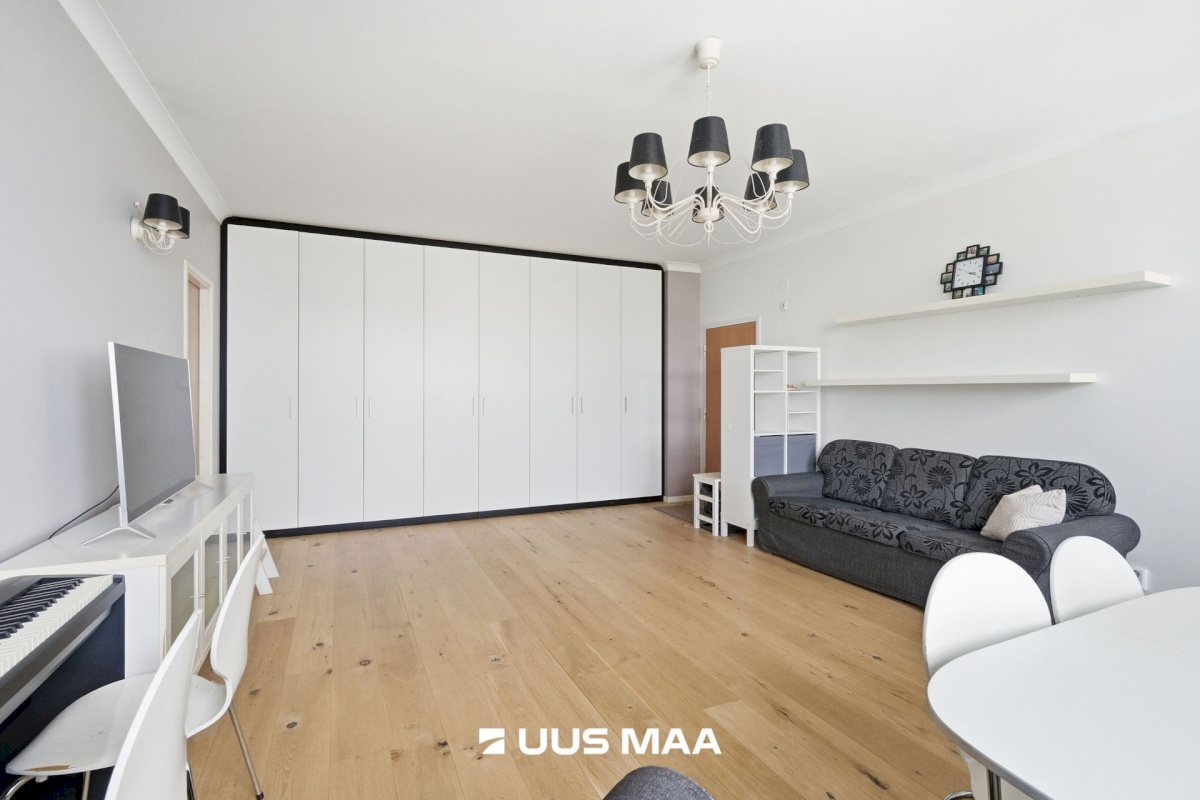 Tallinn, Põhja-Tallinna linnaosa, Kalamaja, Põhja pst 21b