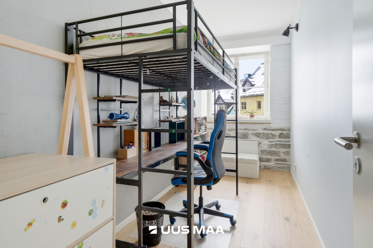 Tallinn, Põhja-Tallinna linnaosa, Kalamaja, Põhja pst 21b