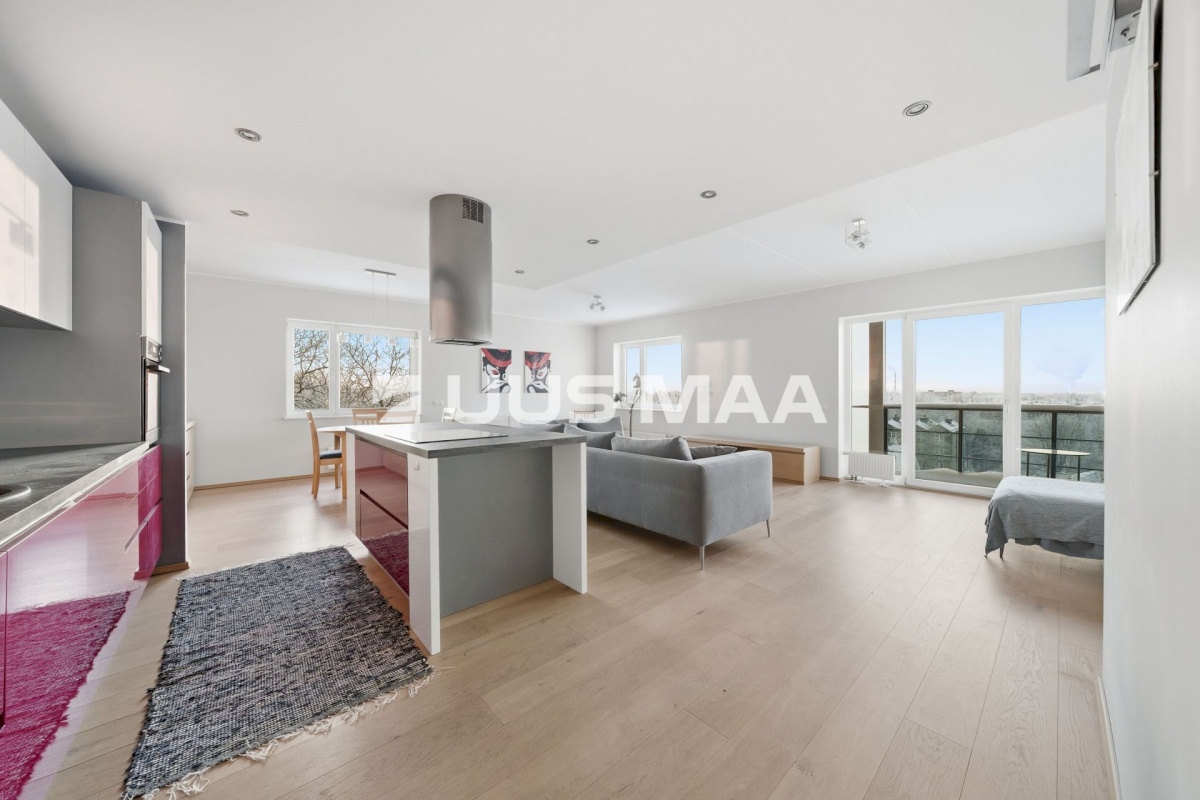 Tallinn, Kesklinna linnaosa, Pärnu mnt 104a