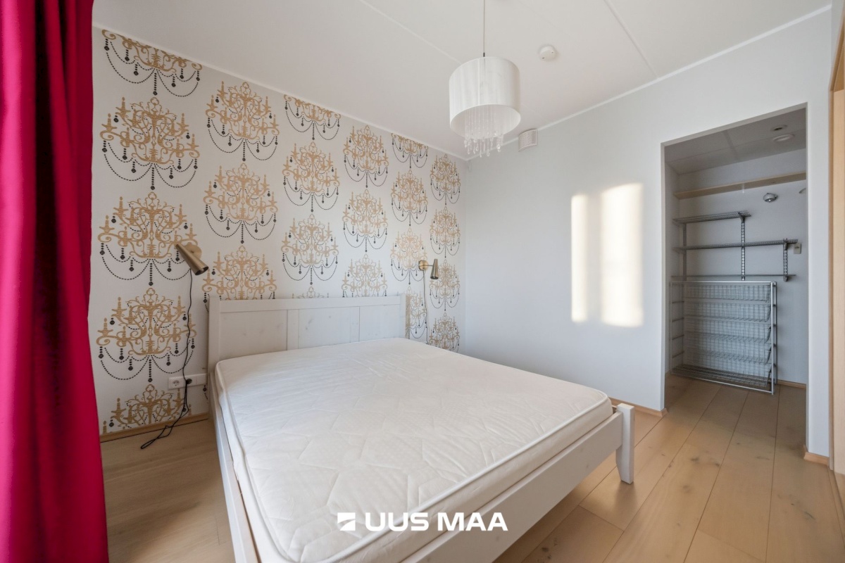 Tallinn, Kesklinna linnaosa, Pärnu mnt 104a