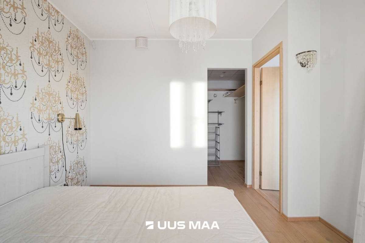 Tallinn, Kesklinna linnaosa, Pärnu mnt 104a