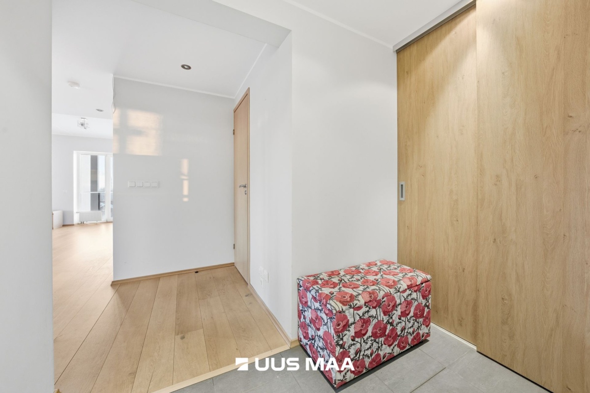 Tallinn, Kesklinna linnaosa, Pärnu mnt 104a