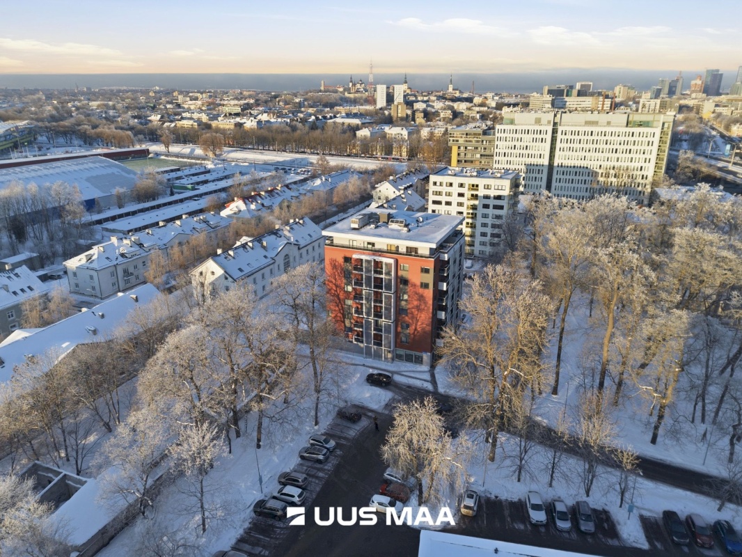 Tallinn, Kesklinna linnaosa, Pärnu mnt 104a