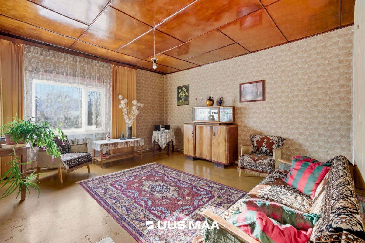 Jõhvi vald, Jõhvi linn, A. H. Tammsaare tn 21