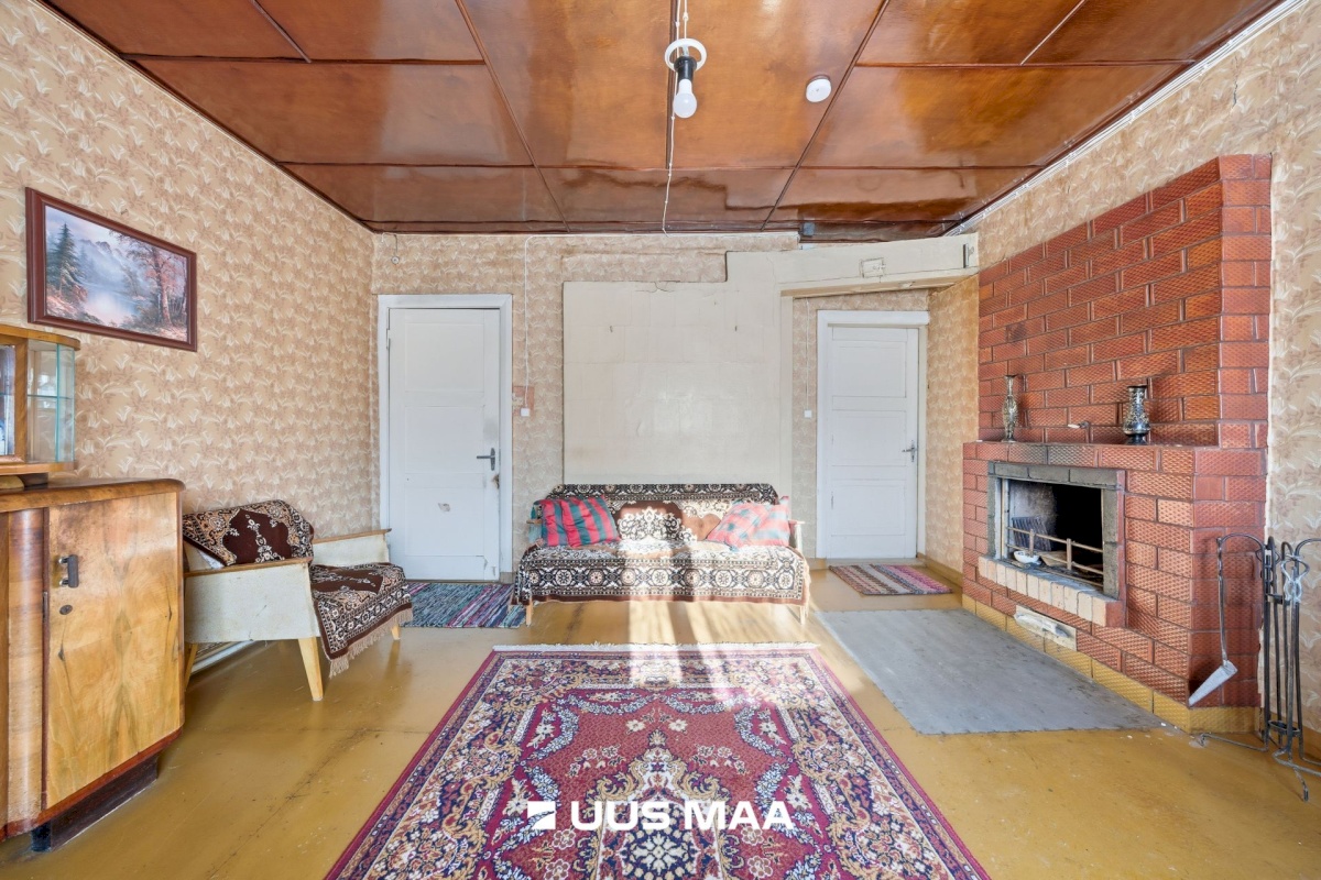 Jõhvi vald, Jõhvi linn, A. H. Tammsaare tn 21