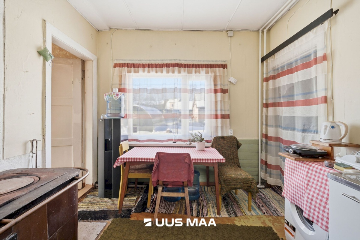 Jõhvi vald, Jõhvi linn, A. H. Tammsaare tn 21