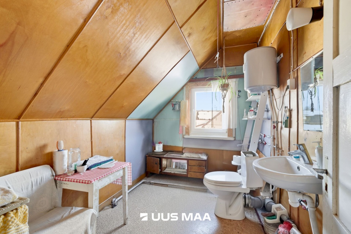 Jõhvi vald, Jõhvi linn, A. H. Tammsaare tn 21