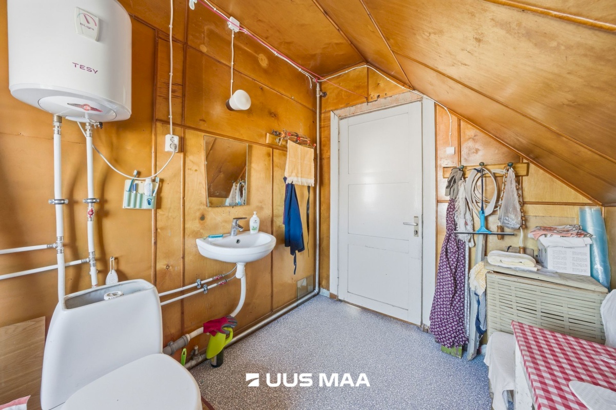 Jõhvi vald, Jõhvi linn, A. H. Tammsaare tn 21