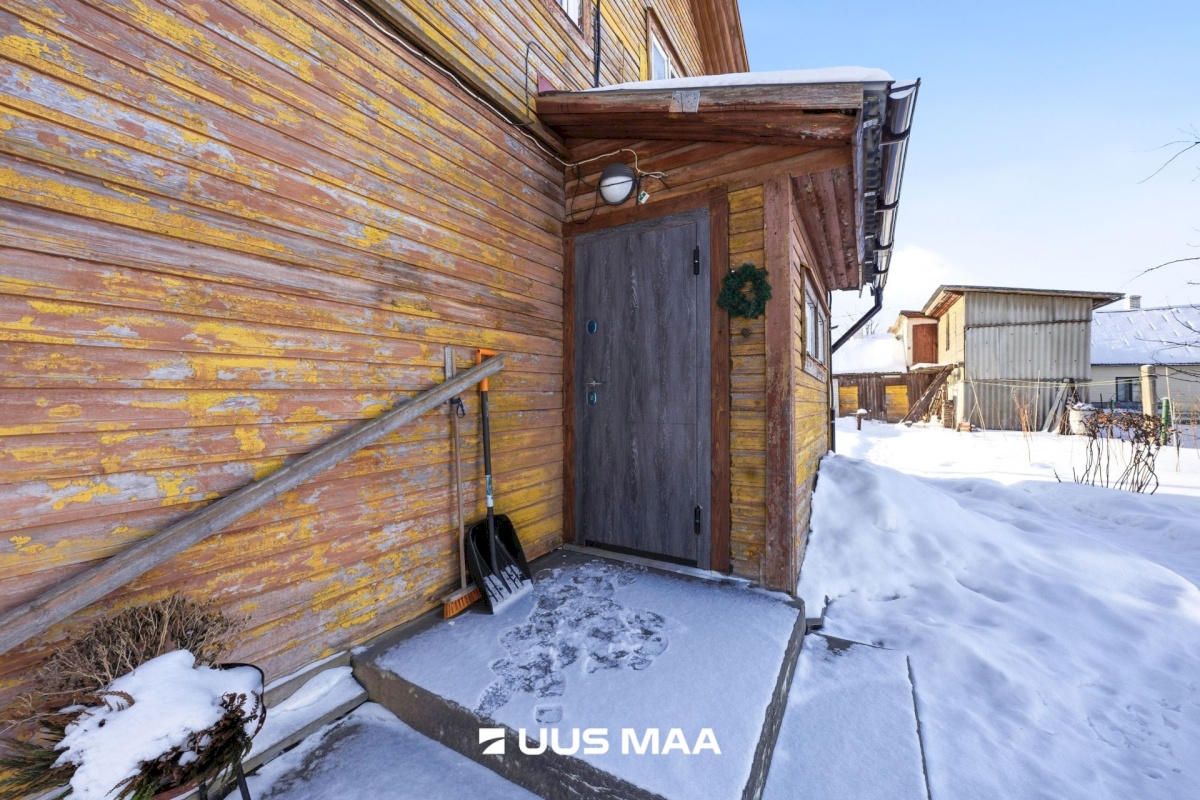 Jõhvi vald, Jõhvi linn, A. H. Tammsaare tn 21