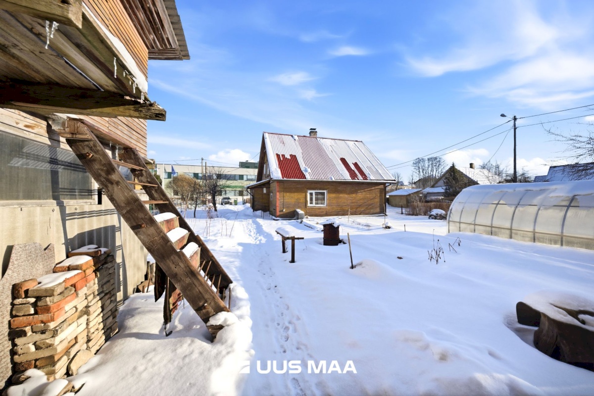 Jõhvi vald, Jõhvi linn, A. H. Tammsaare tn 21