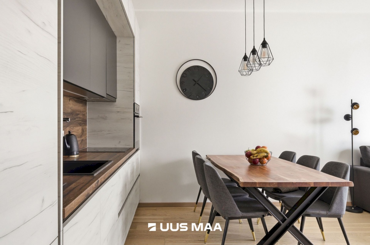 Saku vald, Saku alevik, Juubelitammede tee 15a