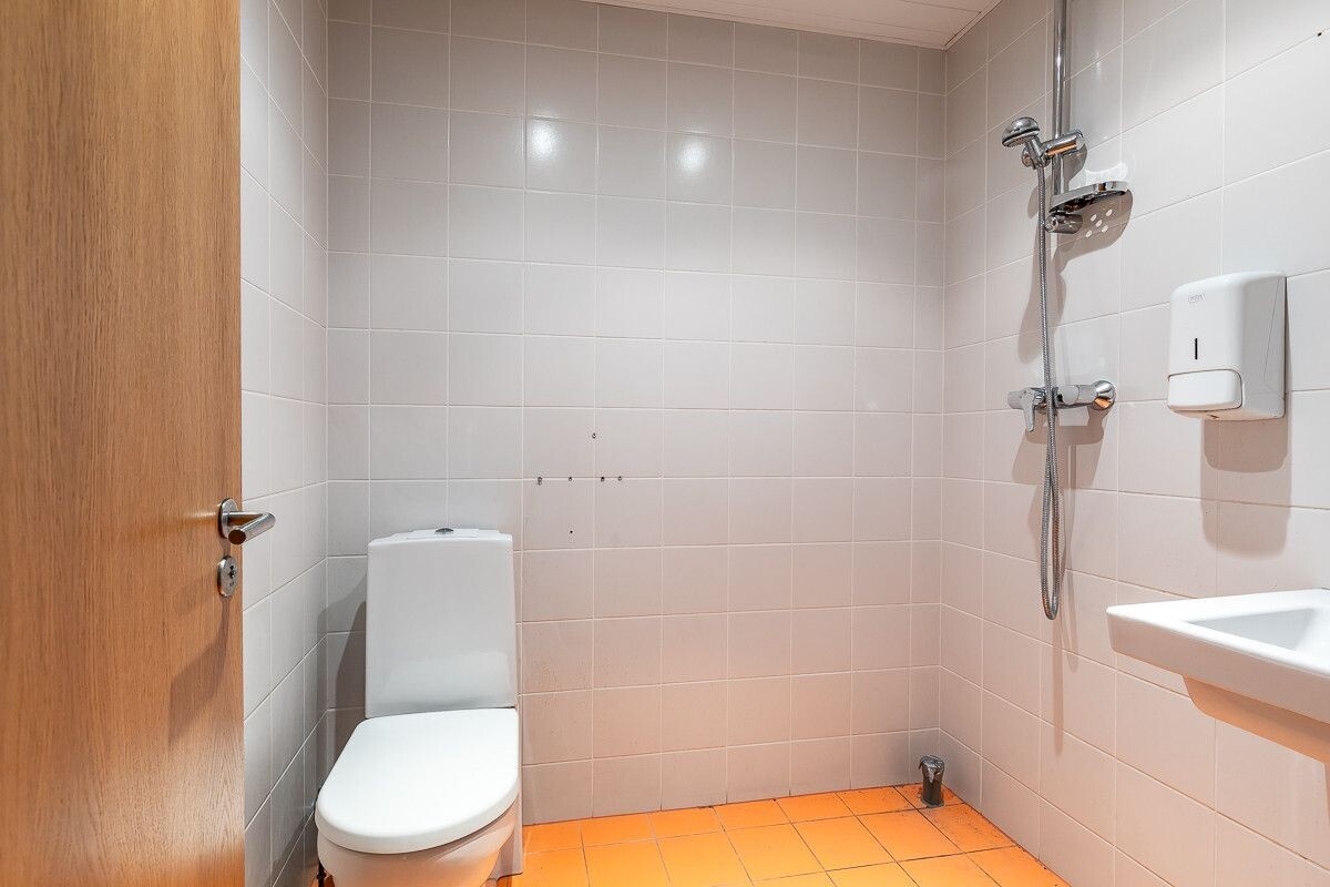 Tallinn, Kesklinna linnaosa, Veerenni tn 15