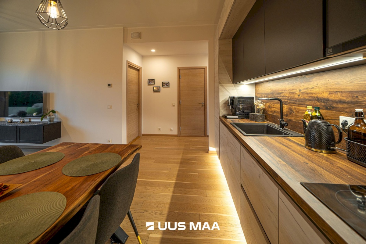 Saku vald, Saku alevik, Juubelitammede tee 15a