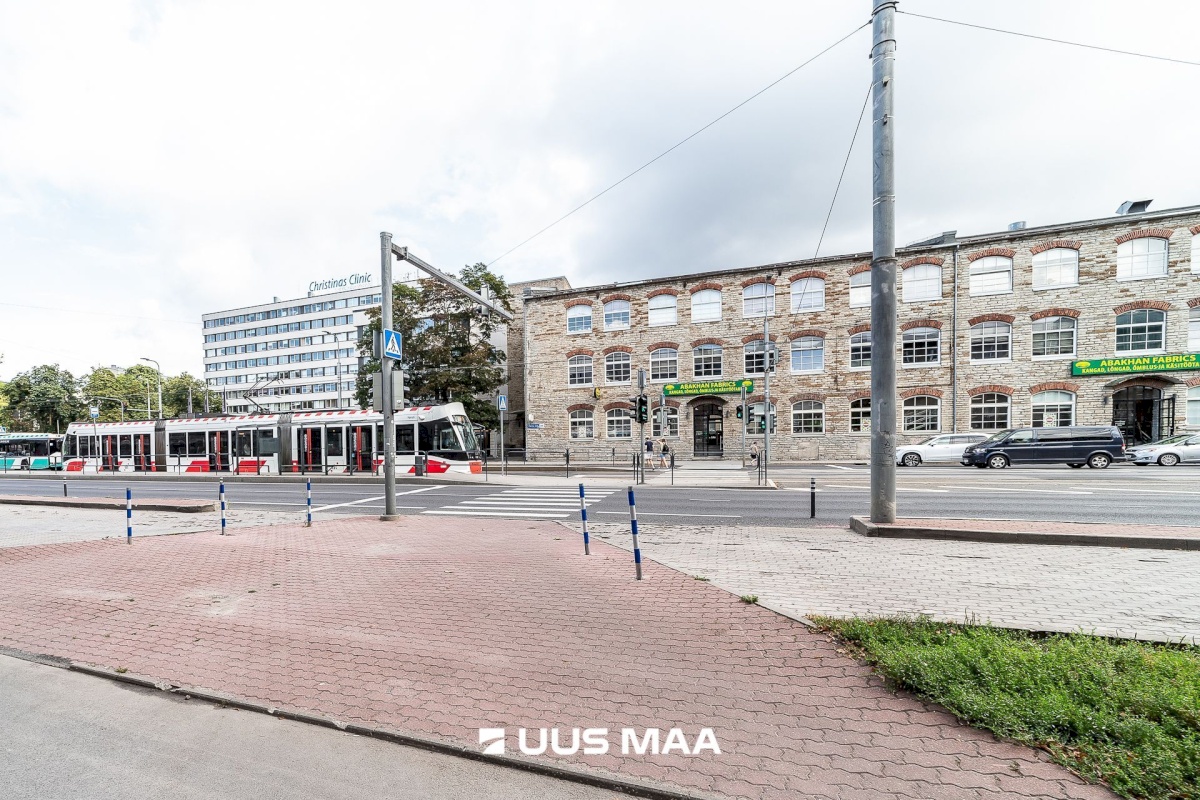 Tallinn, Kesklinna linnaosa, Pärnu mnt 76